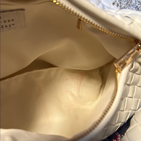 A New Day White Woven Hobo Bag - Picture 3 of 4